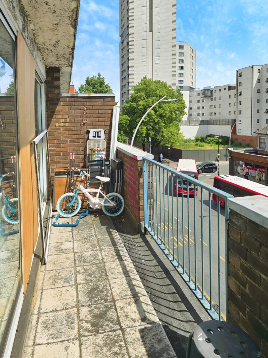 One-Bedroom Flat, IG1