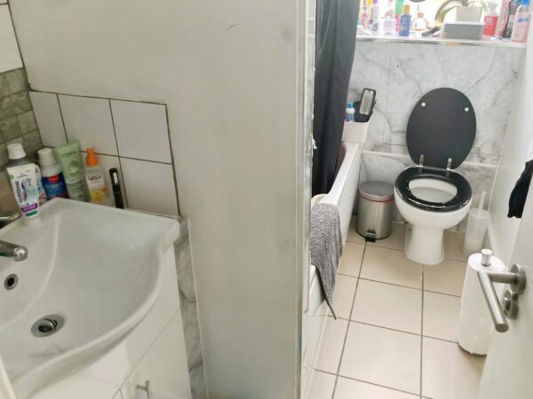 Spacious Ground Floor Apartment, SW16