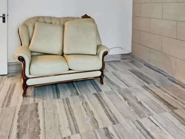 Four-Bedroom Flat  for Rent, Ilford IG1