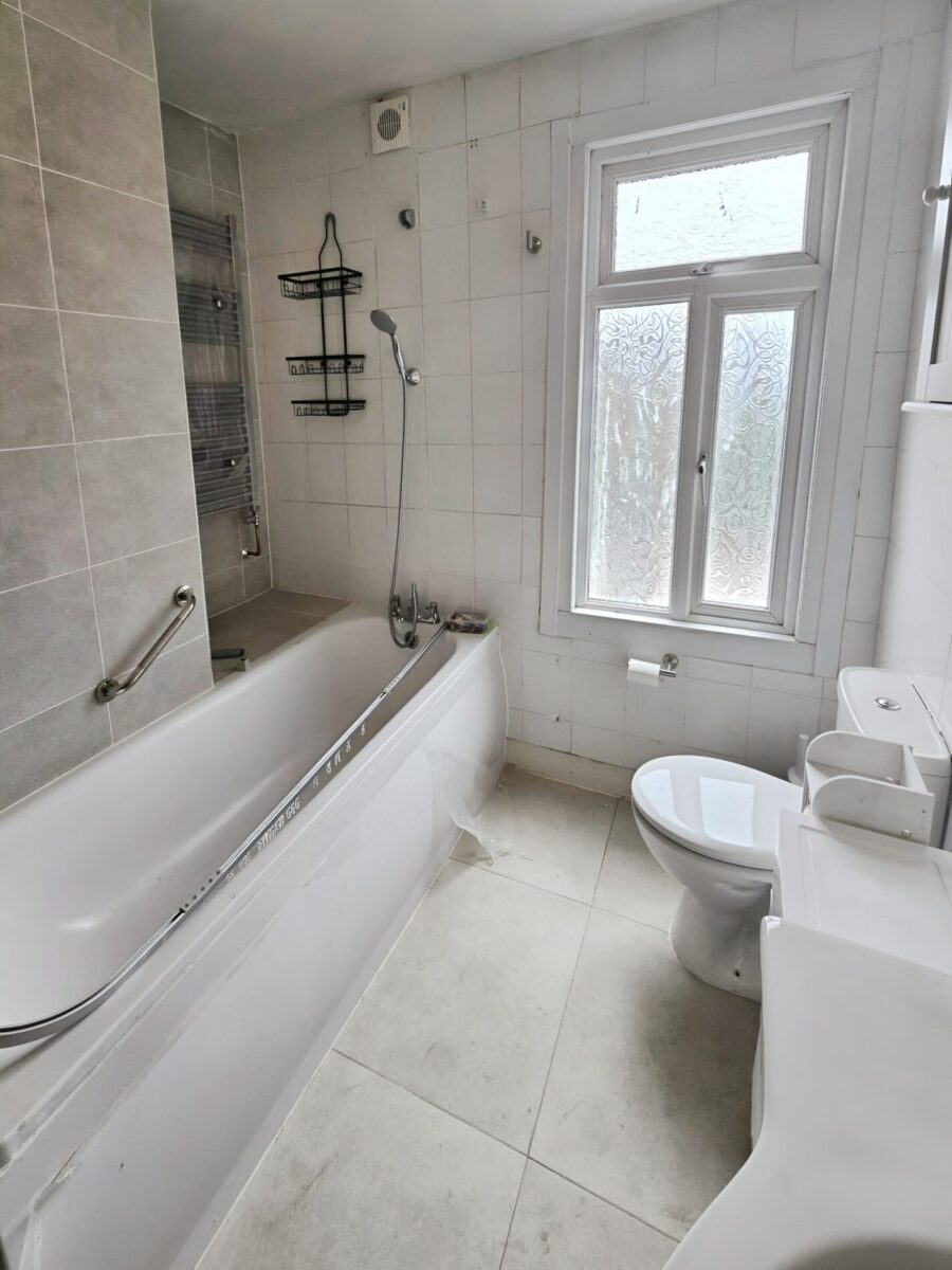 2-Bedroom House For Rent Barking, IG11