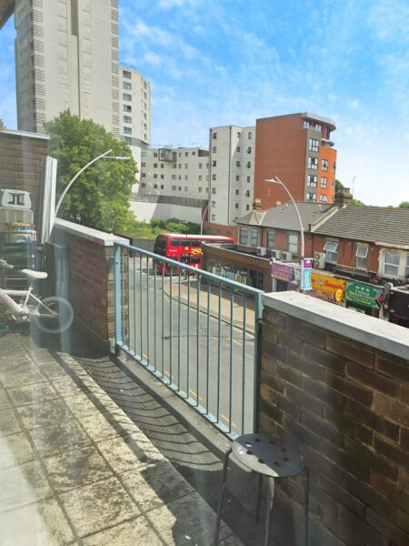 One-Bedroom Flat, IG1