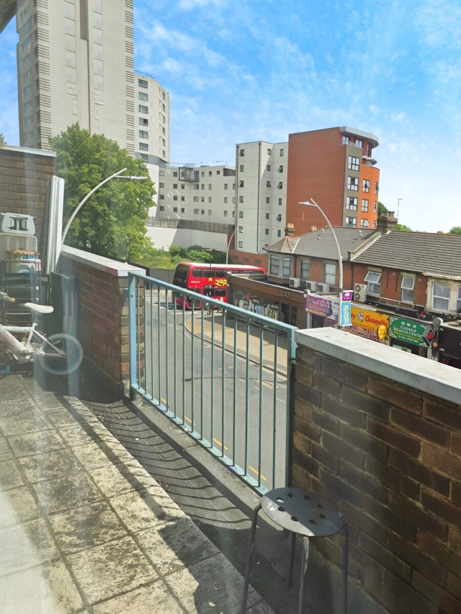 One-Bedroom Flat, IG1