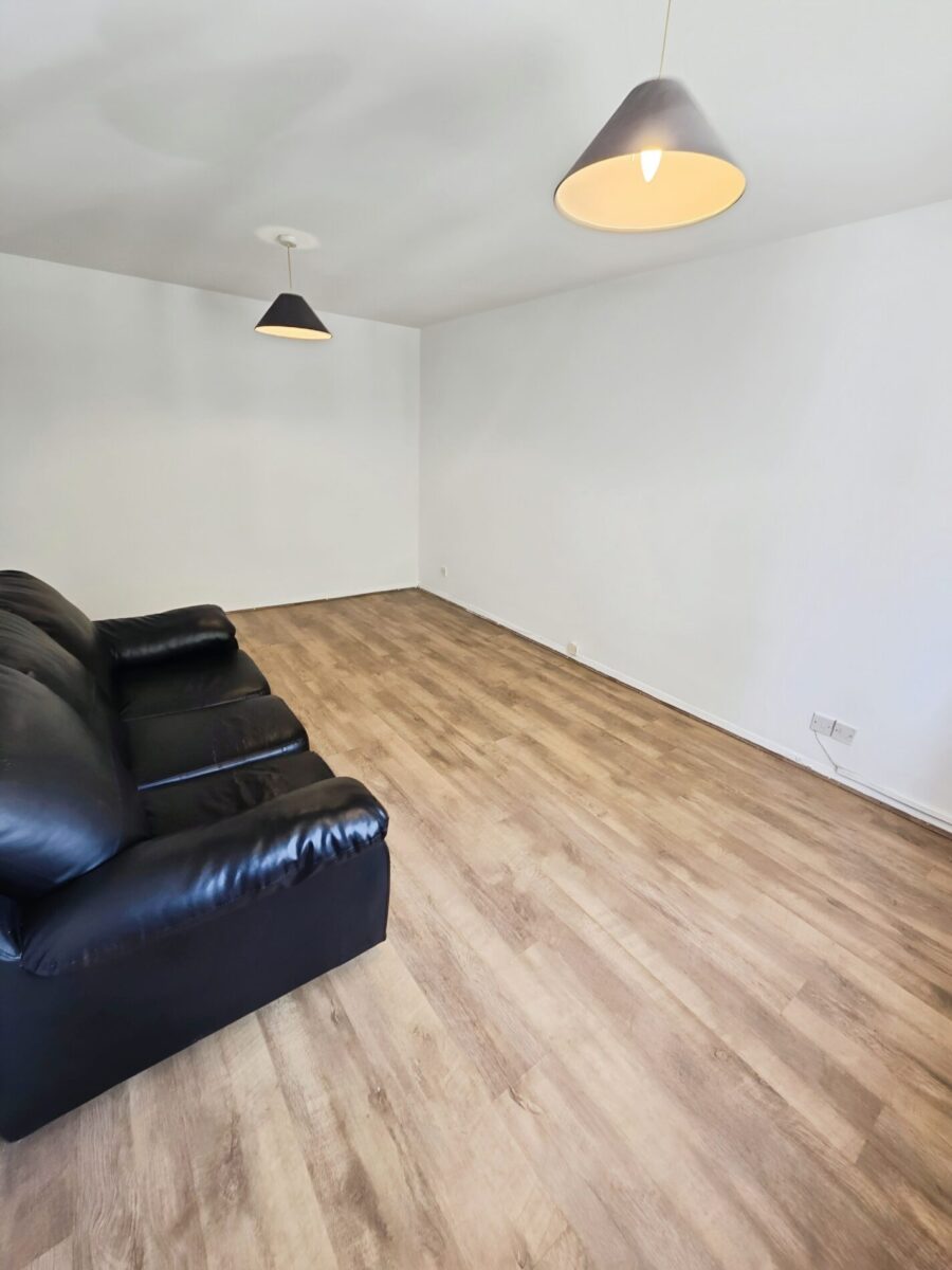 One-Bedroom Flat for Sale, IG11