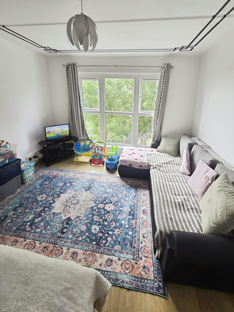 2-Bedroom Maisonette For Sale, IG7