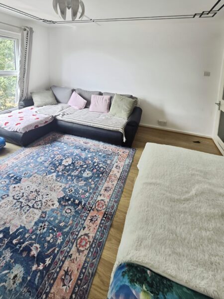2-Bedroom Maisonette For Sale, IG7