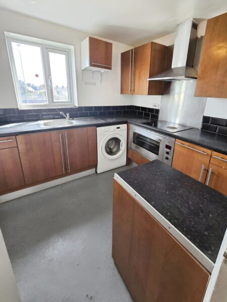 One-Bedroom Flat for Sale, IG11