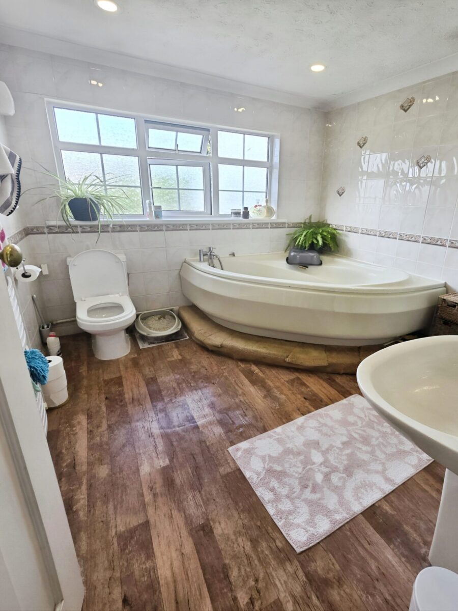 3-Bedroom House To Let, IG11