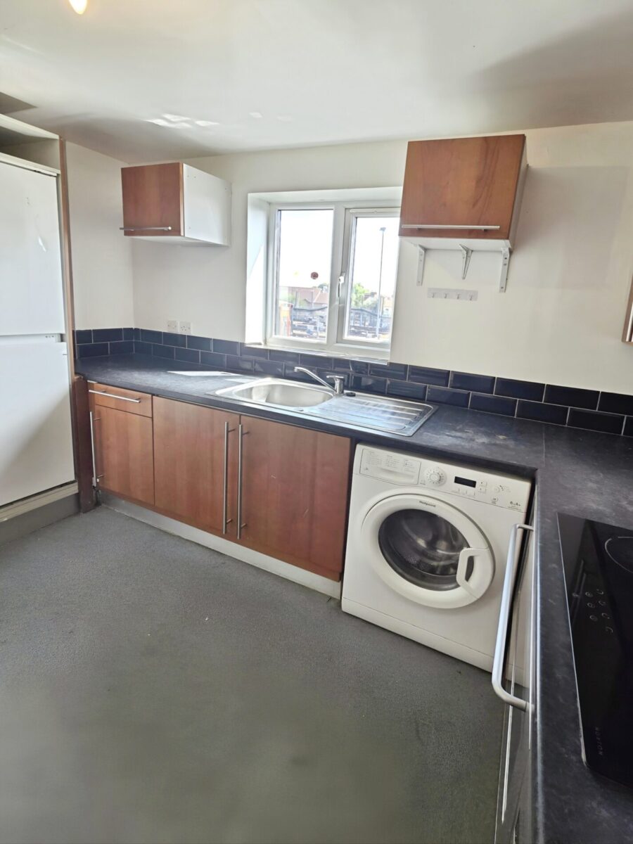 One-Bedroom Flat for Sale, IG11