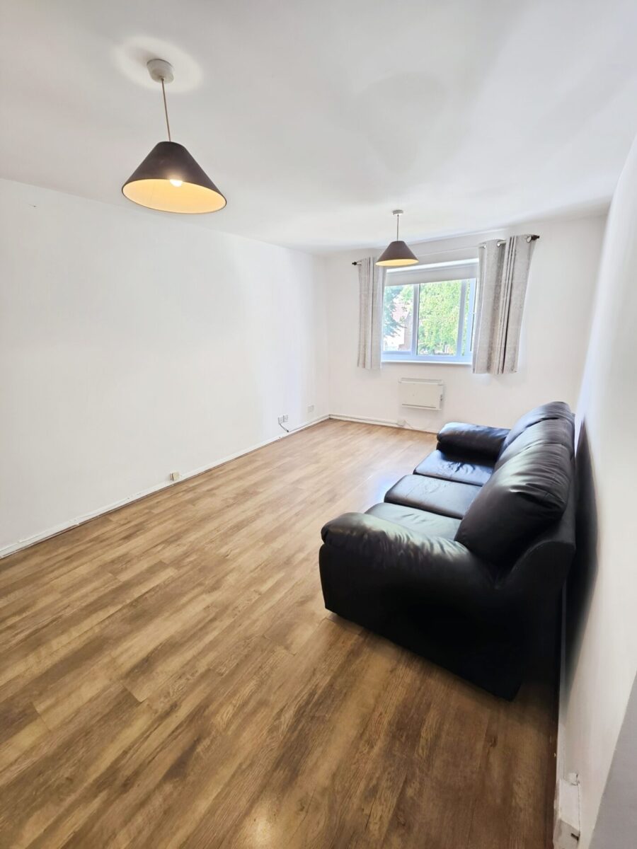 One-Bedroom Flat for Sale, IG11