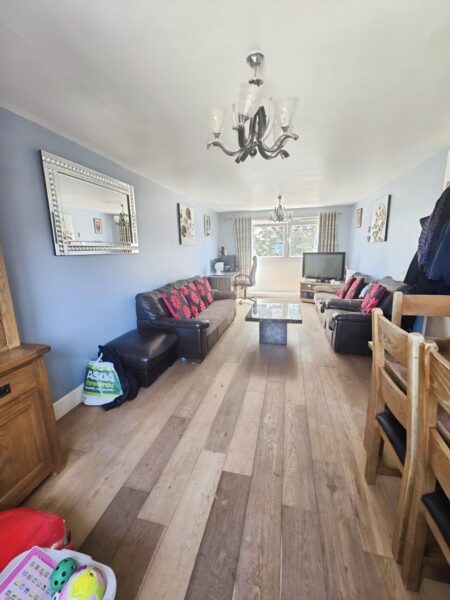 3-Bedroom Flat For Rent, IG11