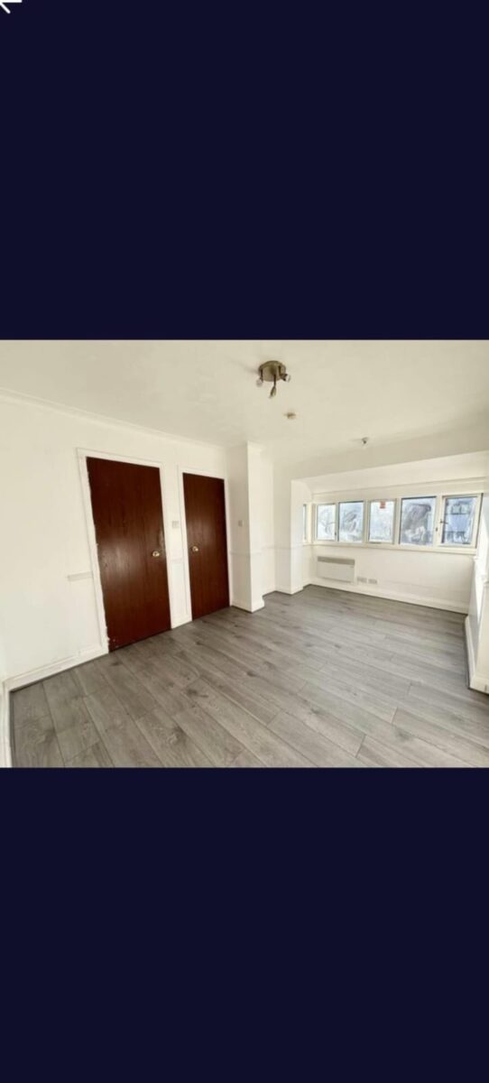 Studio Flat in Aveley, RM15