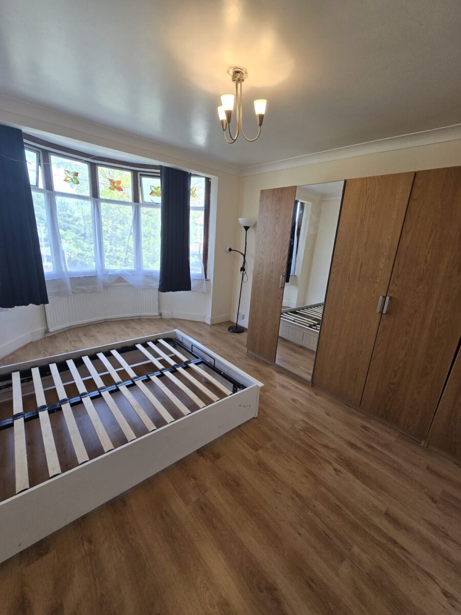 Spacious 4-5 Bedroom House For Rent, IG11