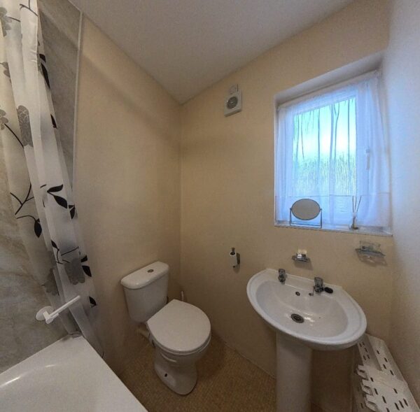 1-Bedroom Flat Available to Rent, IG11