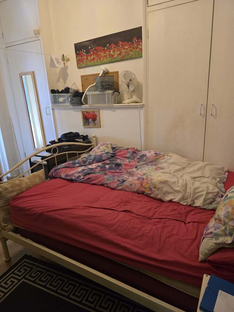 2 Separate One-Bedroom Flats  For Sale, IG11