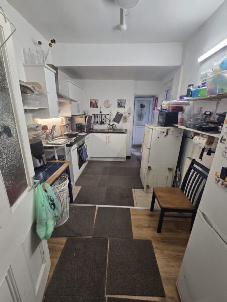 2 Separate One-Bedroom Flats  For Sale, IG11