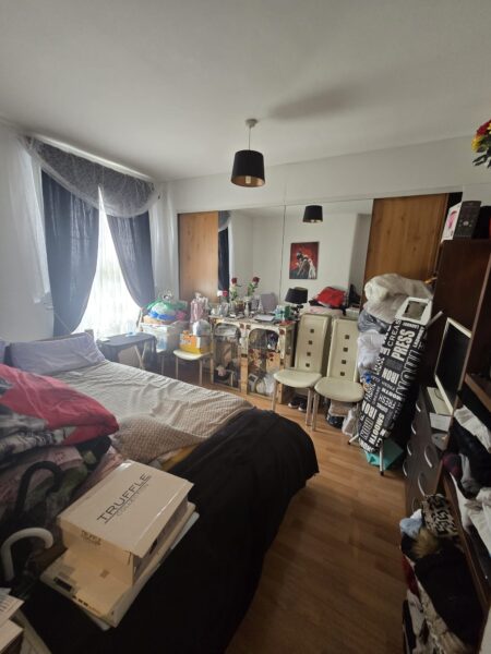2 Separate One-Bedroom Flats  For Sale, IG11