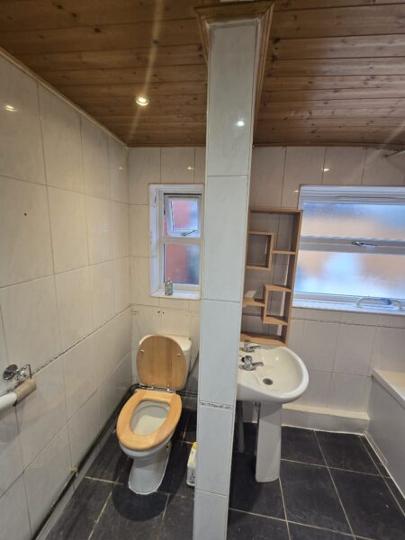4 Bedroom Terraced House to Ket in IG1 2PA