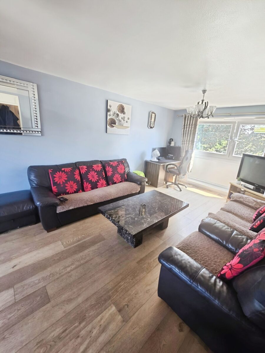 3-Bedroom Flat For Rent, IG11