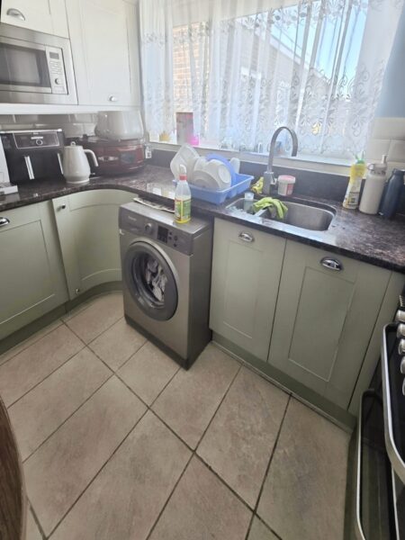 3-Bedroom Flat For Rent, IG11
