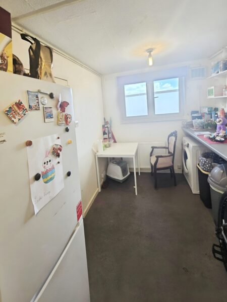 2-Bedroom Maisonette For Sale, IG7