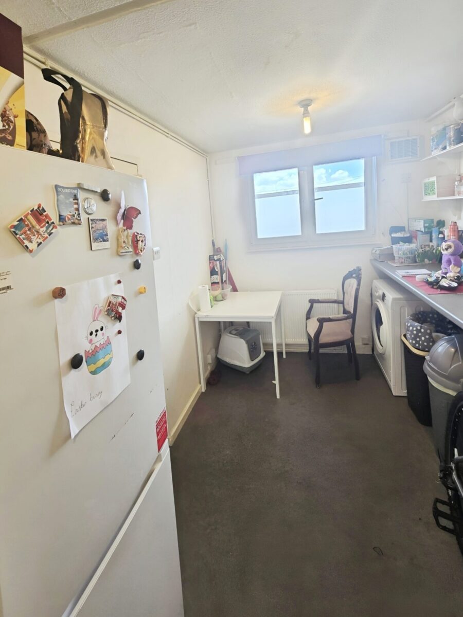 2-Bedroom Maisonette For Sale, IG7