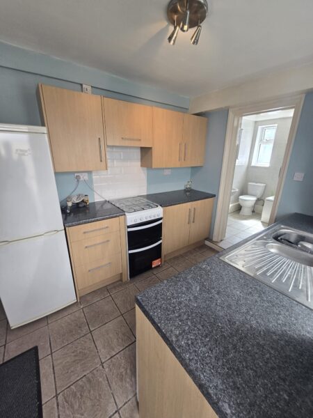 3-Bedroom House for Rent – Newly Refurbished – Barking