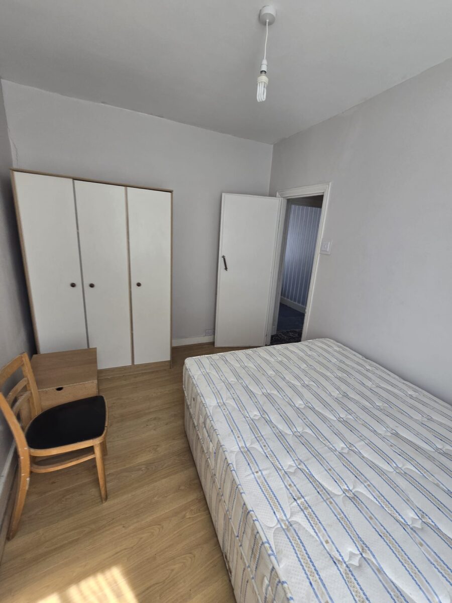 3-Bedroom House for Rent – Newly Refurbished – Barking