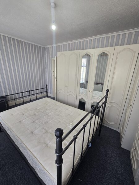 3-Bedroom House for Rent – Newly Refurbished – Barking