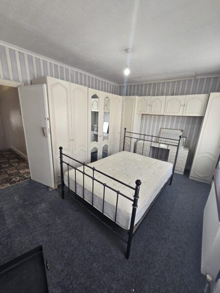 3-Bedroom House for Rent – Newly Refurbished – Barking