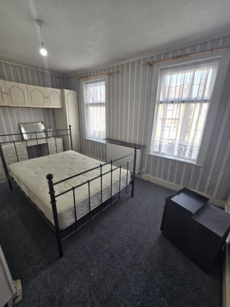 3-Bedroom House for Rent – Newly Refurbished – Barking