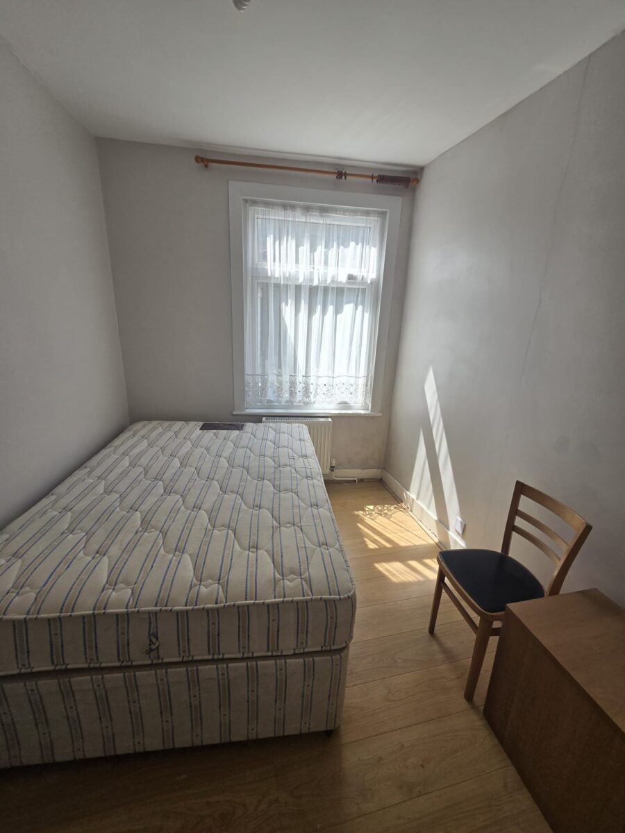 3-Bedroom House for Rent – Newly Refurbished – Barking