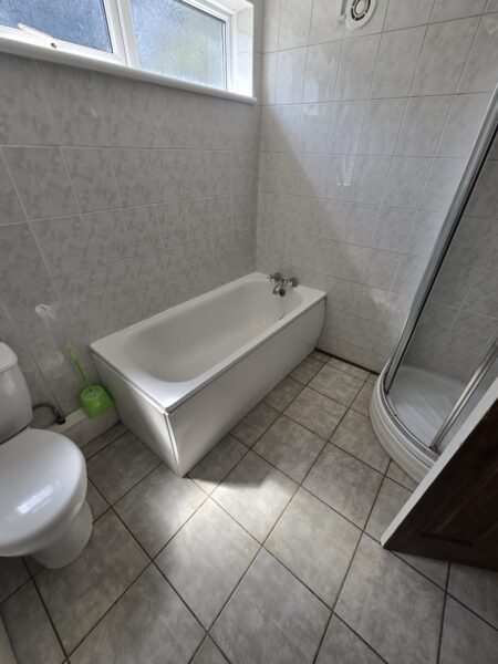 3-Bedroom House for Rent – Newly Refurbished – Barking