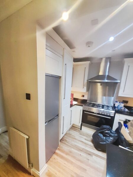 Semi Detached House For Rent, IG6