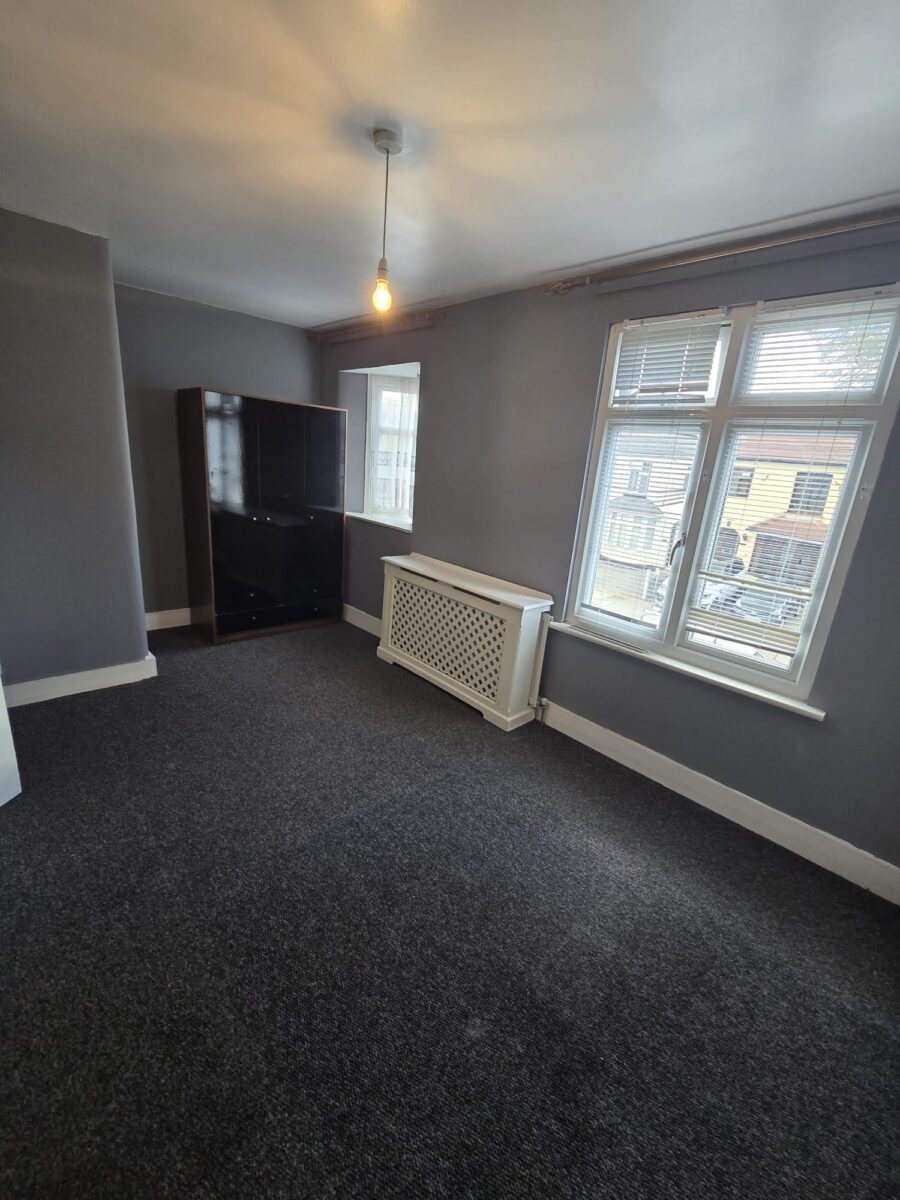 Grangewood Avenue RM13