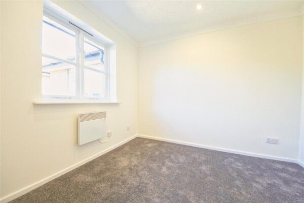 One Bedroom Flat Property for Sale E6