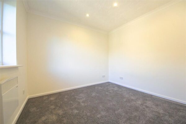 One Bedroom Flat Property for Sale E6