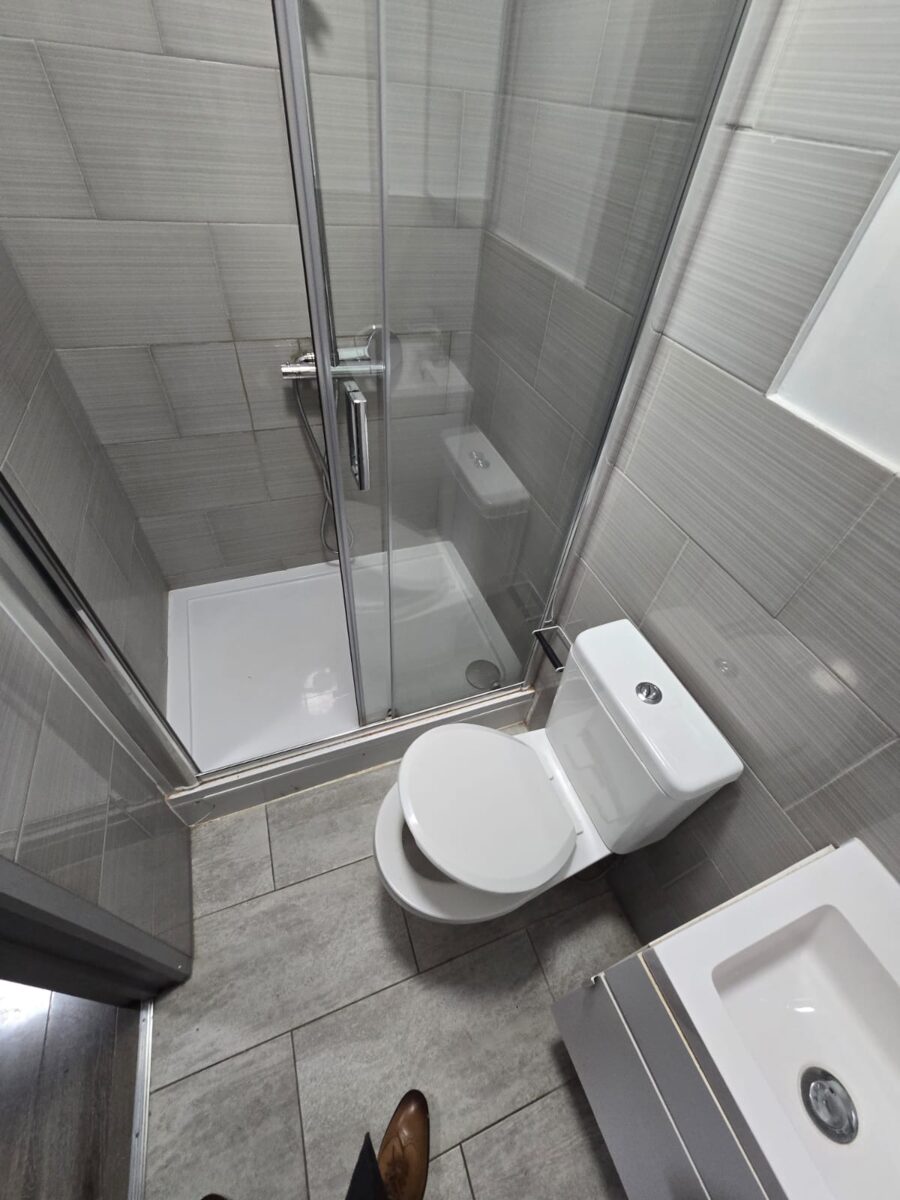 8A chapel rd Ilford London IG1 2AG