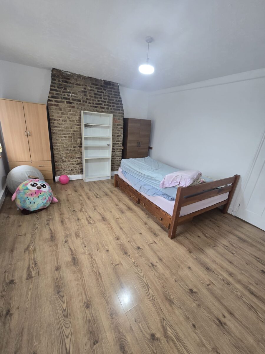 2-Bedroom Flat for Rent, SE8 4RG
