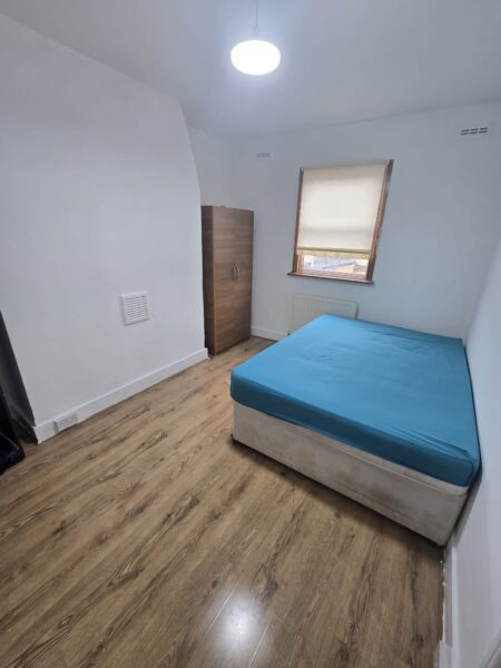 2-Bedroom Flat for Rent, SE8 4RG