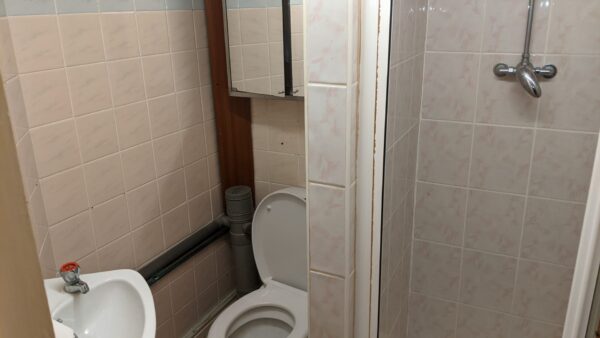 Massive Flat with Bills £1650, IG11