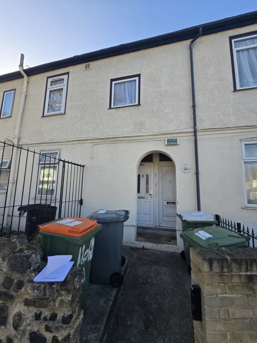 2 Bed Flat For Sale, E12