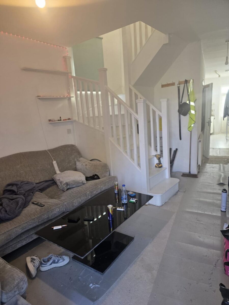2 Bed House To Let, IG1