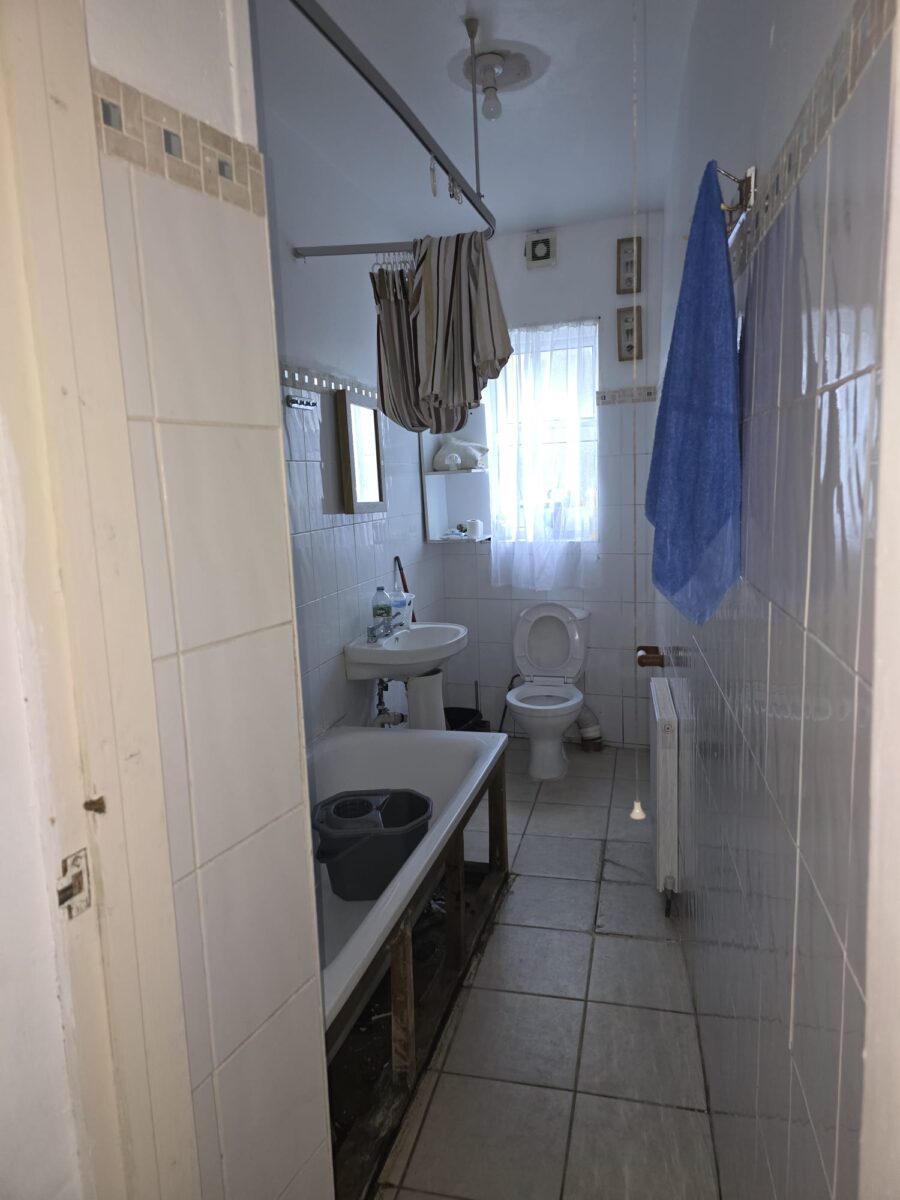 5 Bed Semi Detatched House For Sale E12