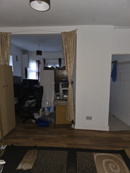 5 Bed Semi Detatched House For Sale E12