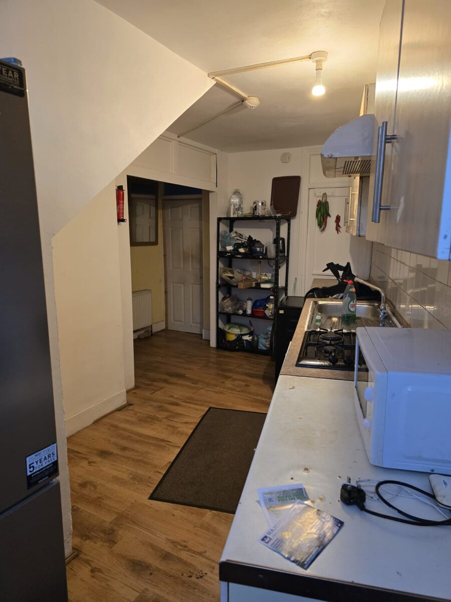 5 Bed Semi Detatched House For Sale E12