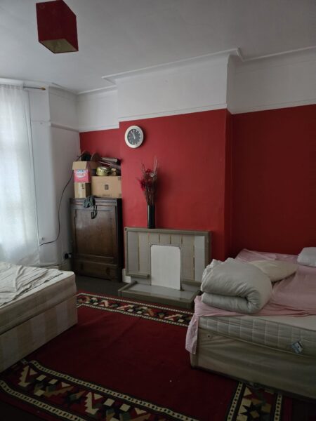 5 Bed Semi Detatched House For Sale E12