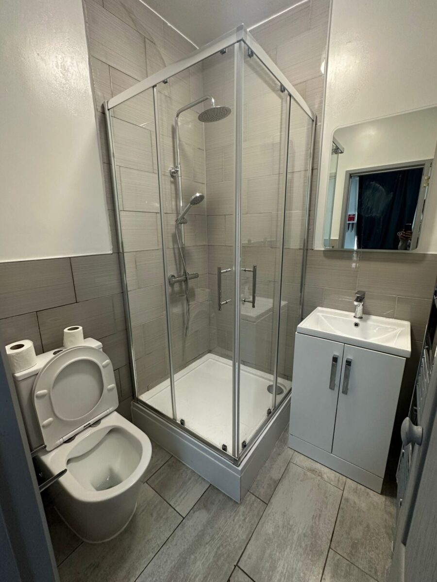 Studio Flat To Let, IG1 2AG