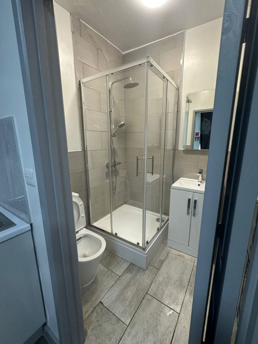 Studio Flat To Let, IG1 2AG
