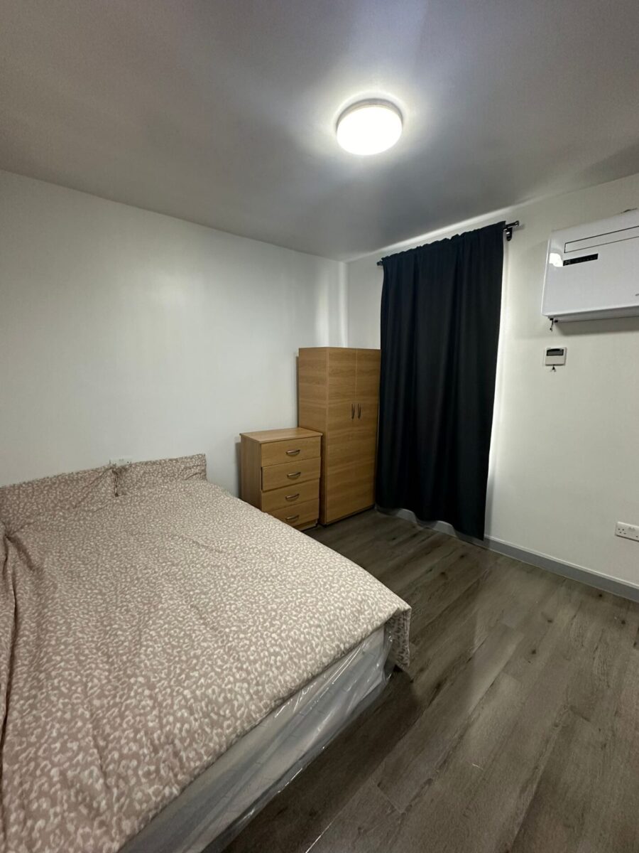 Studio Flat To Let, IG1 2AG