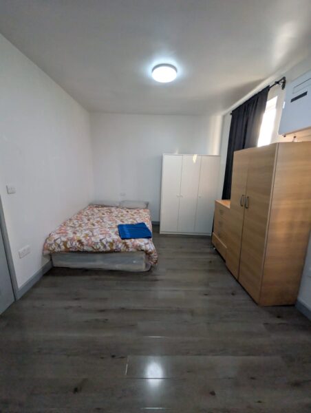 Studio Flat To Let, IG1 2AG